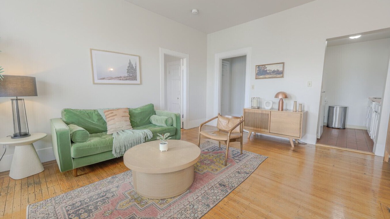 Photo of Livingroom in Fenway–Kenmore