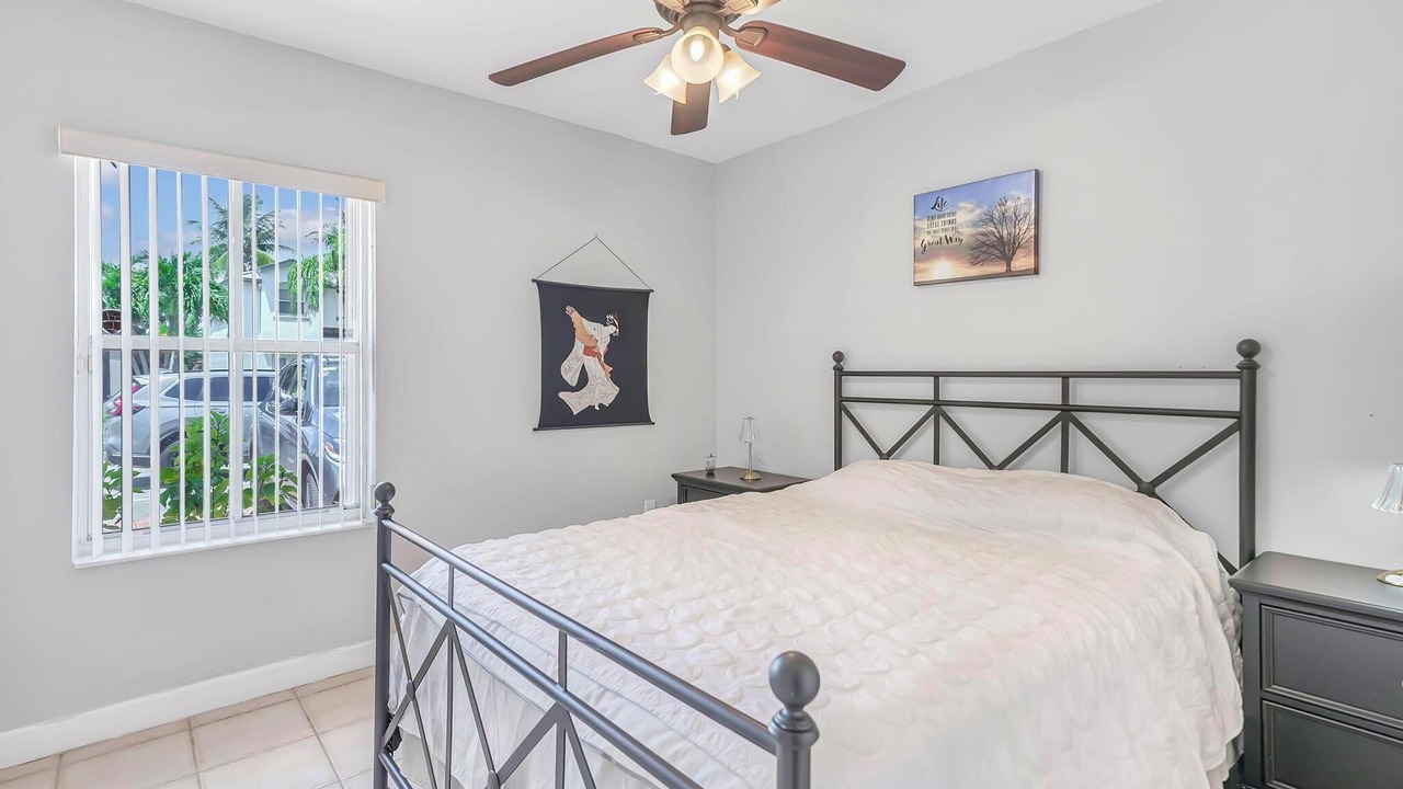 Photo of Bedroom in Ludlam