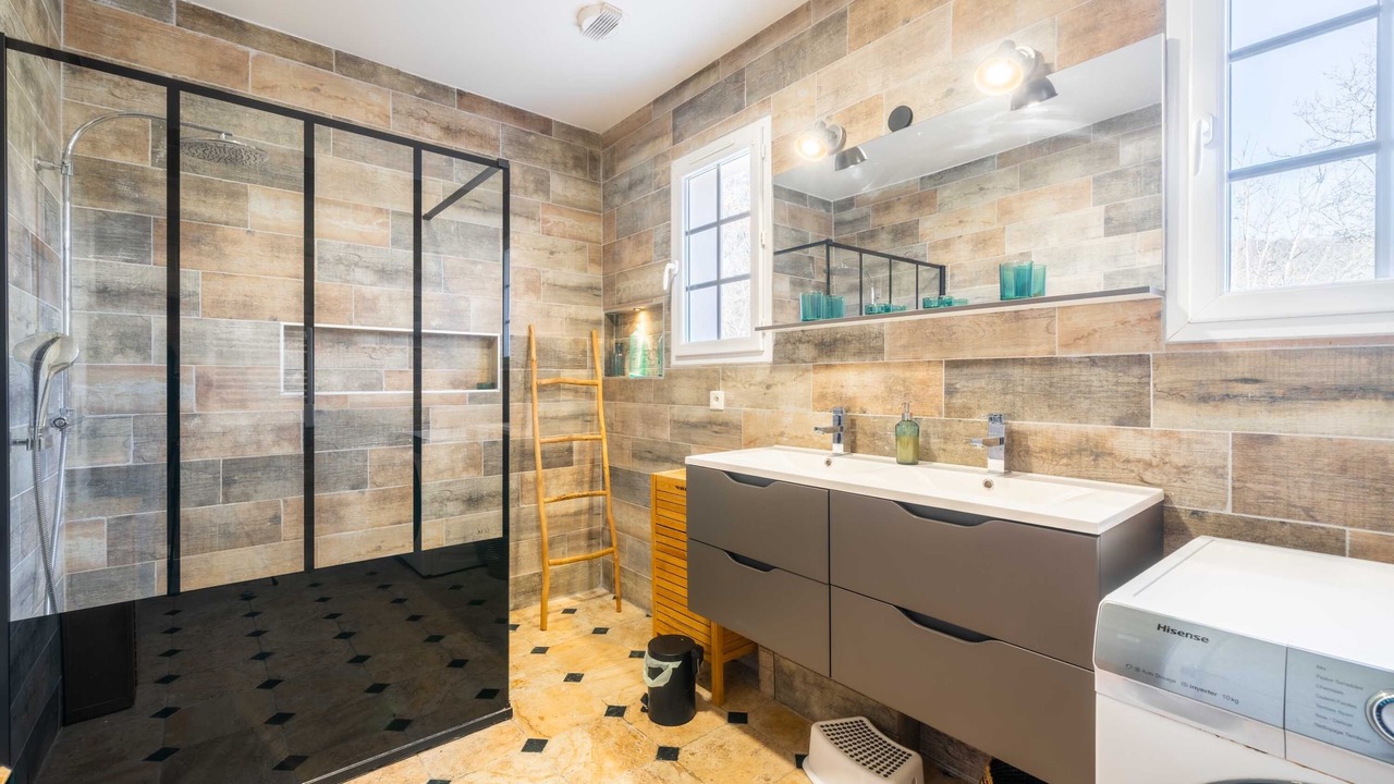 Photo of Bathroom in Molieres-sur-Ceze