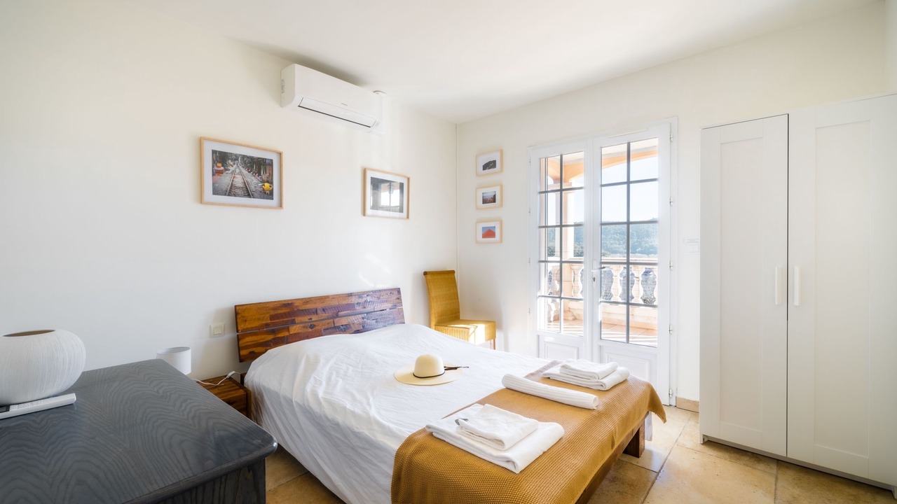 Photo of Bedroom in Molieres-sur-Ceze