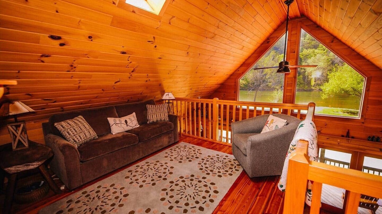 Photo of Livingroom in Draper