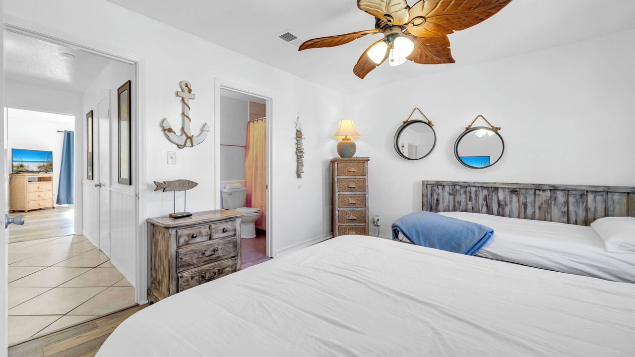 Photo of Bedroom in Delos