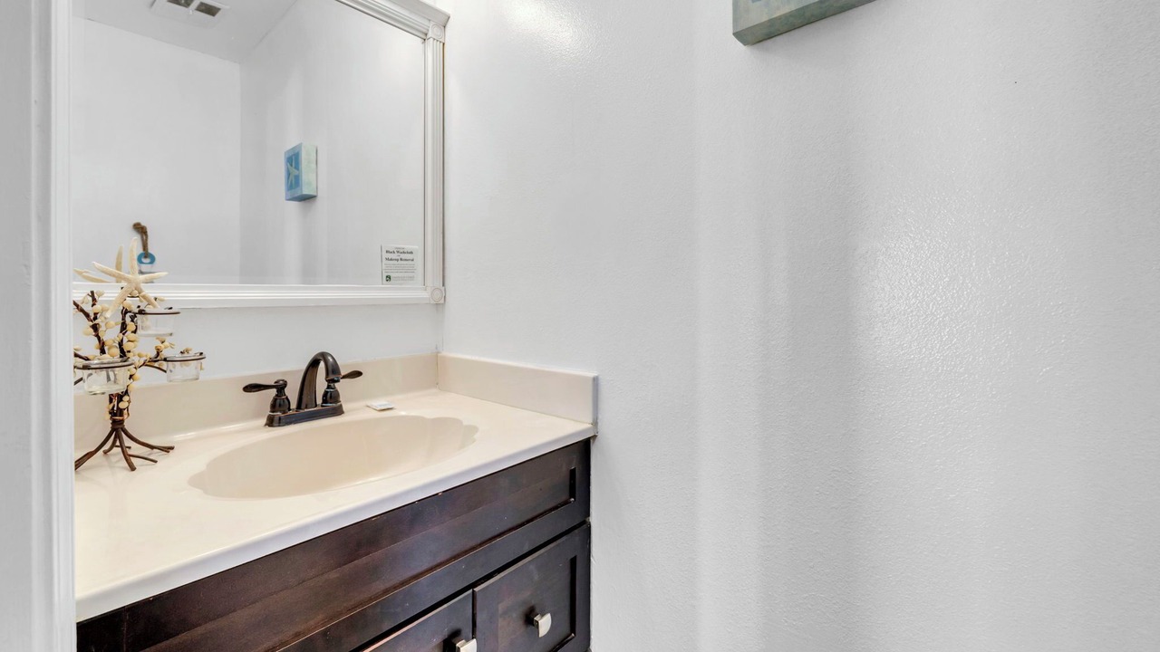 Photo of Bathroom in Delos