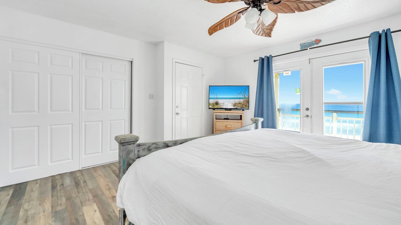 Photo of Bedroom in Delos