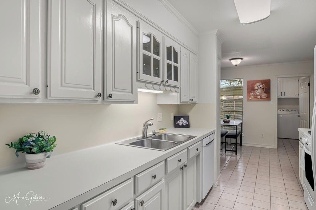 Photo of Kitchen in Springlake
