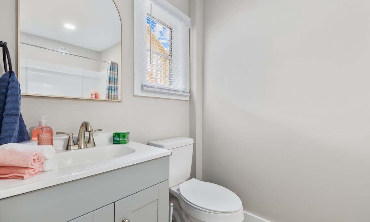 Photo of Bathroom in Cherry Grove Beach