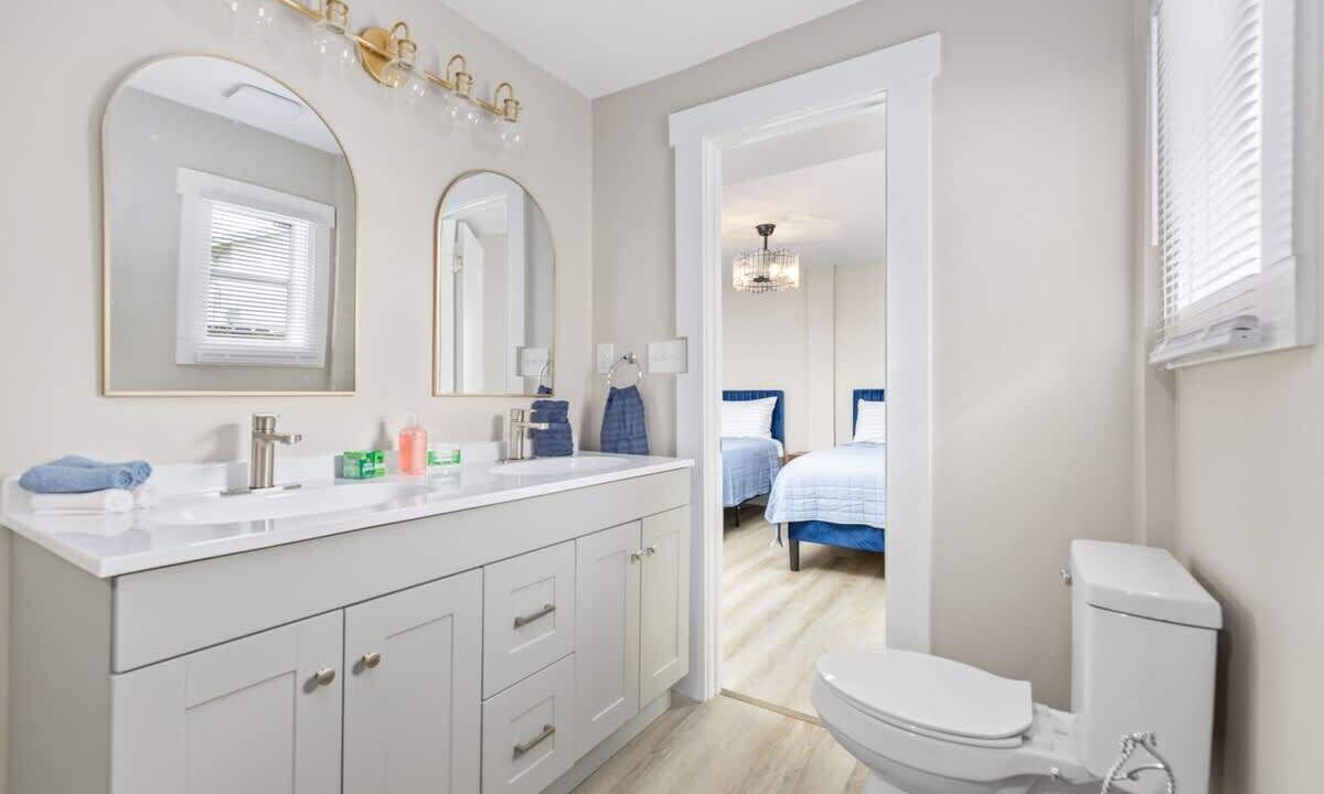 Photo of Bathroom in Cherry Grove Beach