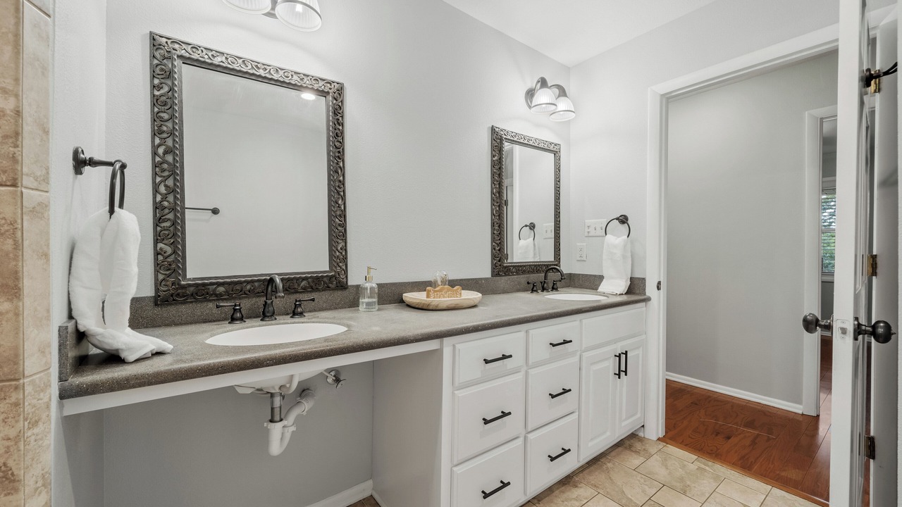 Photo of Bathroom in Fort Smith