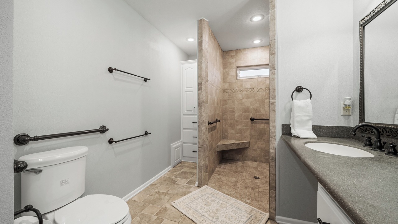 Photo of Bathroom in Fort Smith