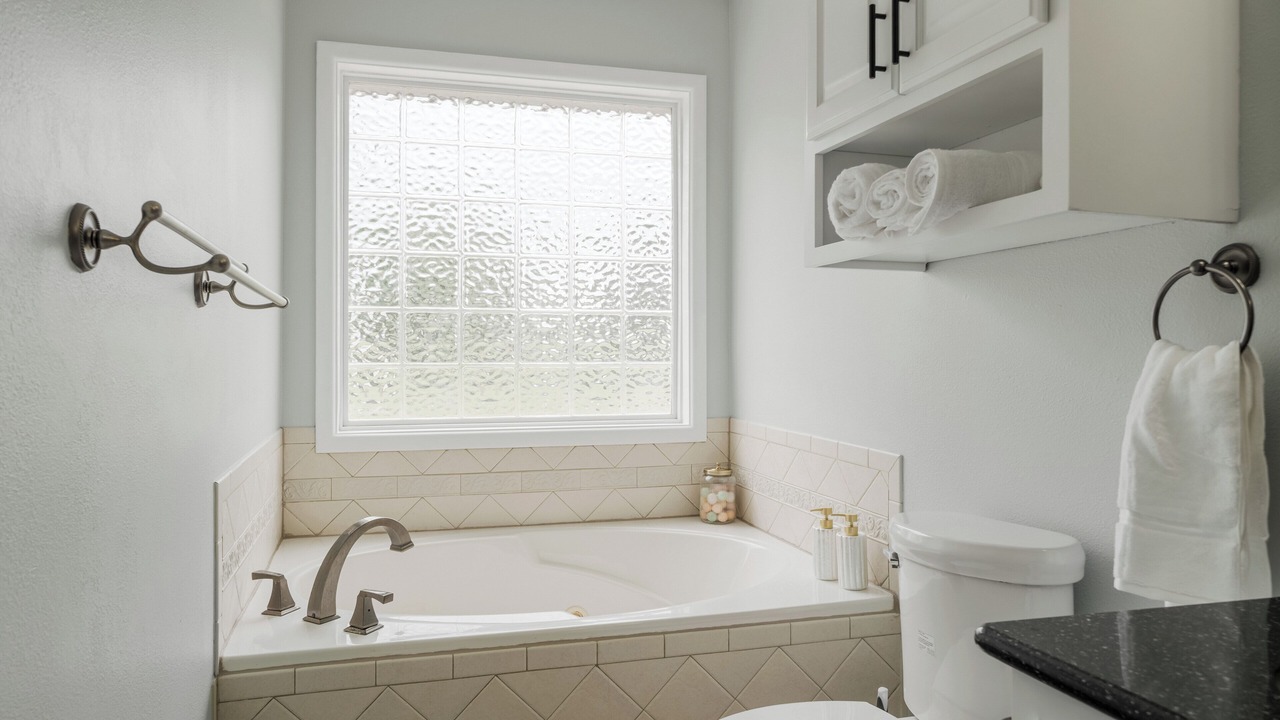 Photo of Bathroom in Fort Smith
