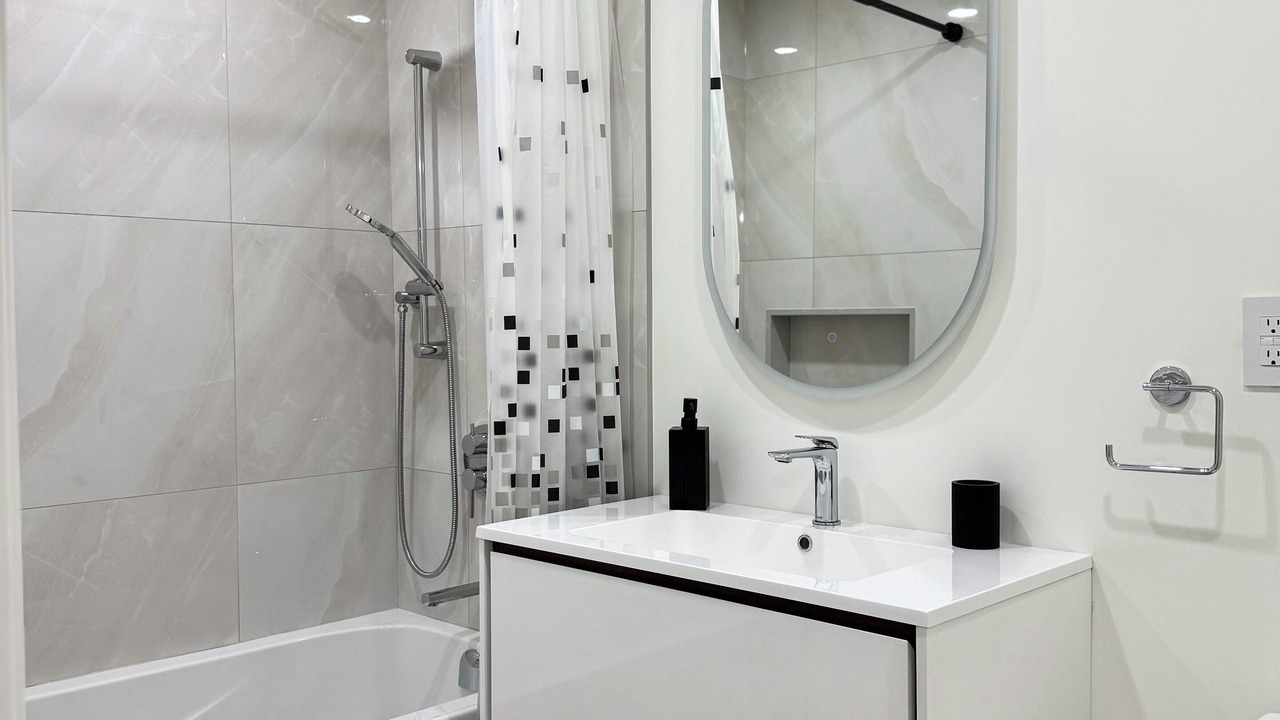 Photo of Bathroom in Woodbine - Lumsden