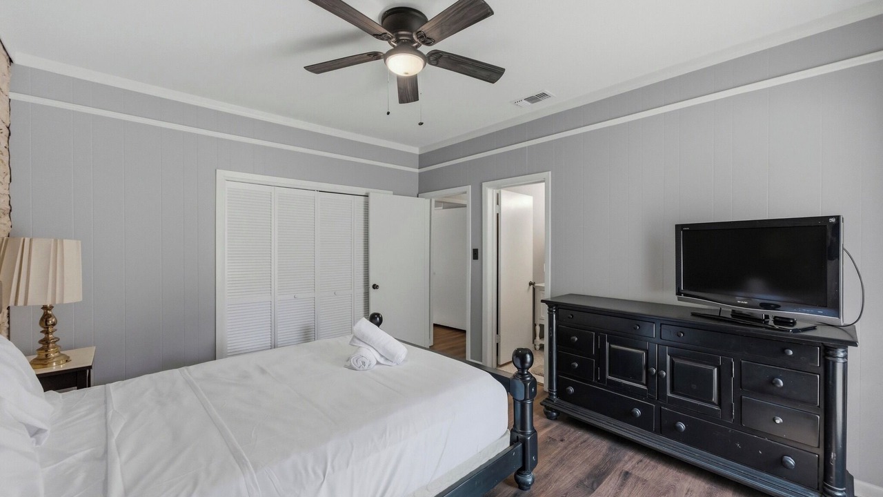 Photo of Bedroom in Dripping Springs