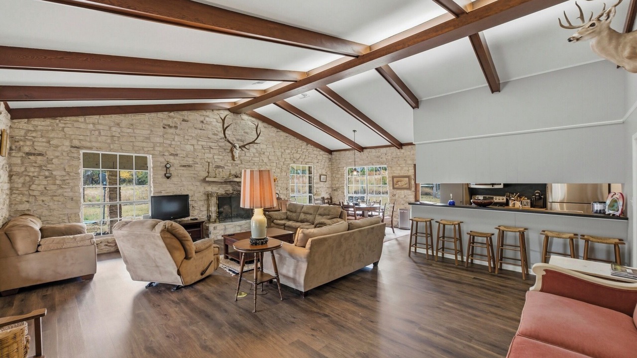 Photo of Livingroom in Dripping Springs