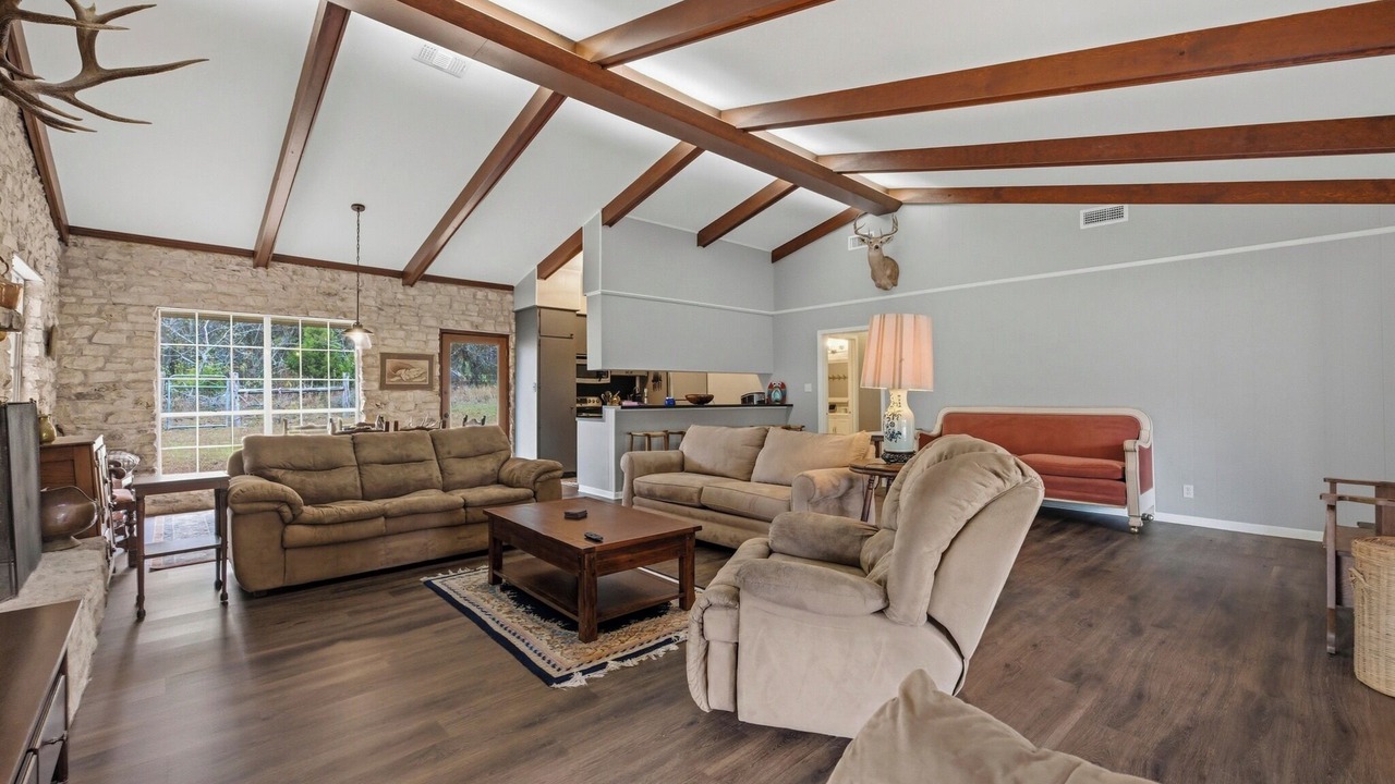 Photo of Livingroom in Dripping Springs