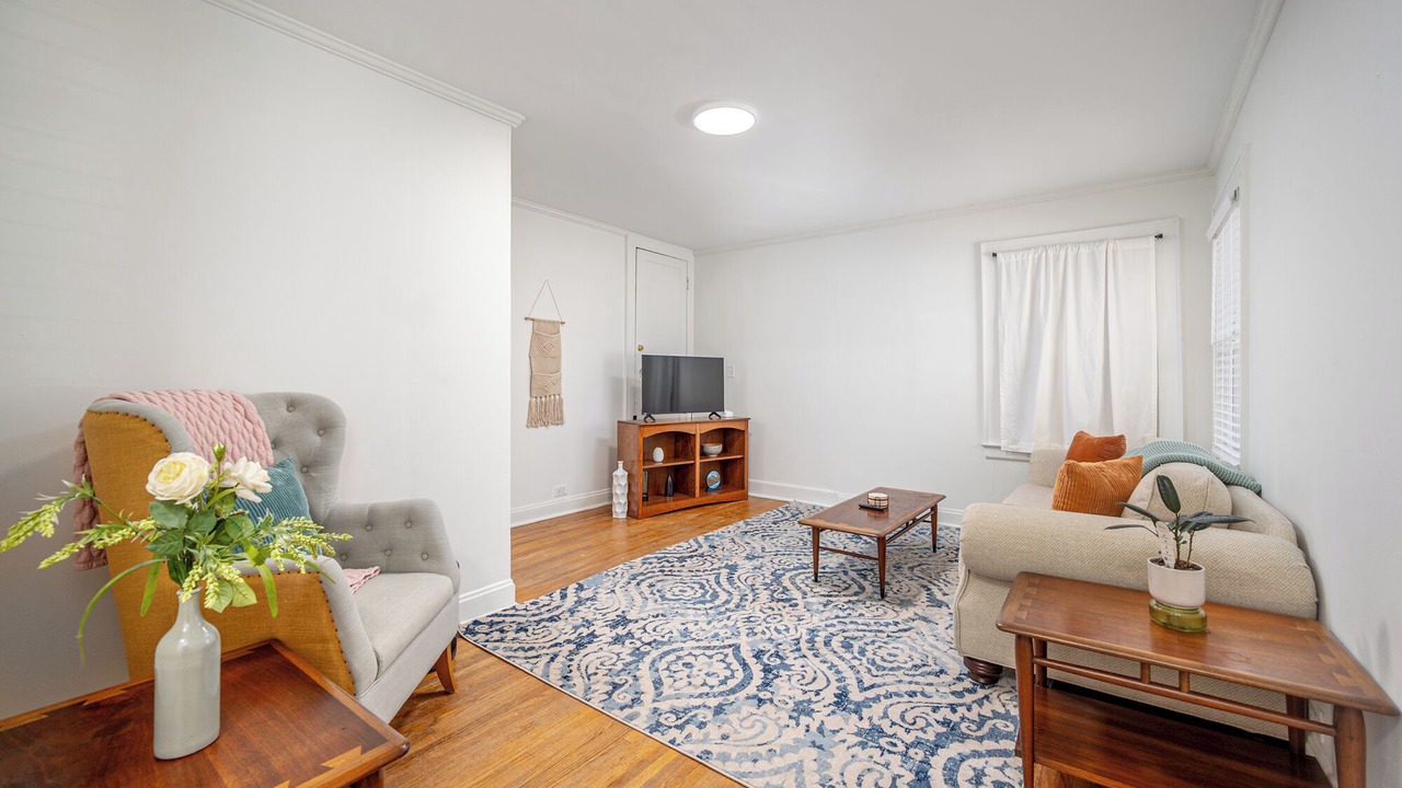 Photo of Livingroom in Croasdaile Farm Master