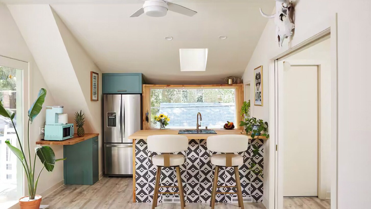 Photo of Kitchen in Lyn-Lake