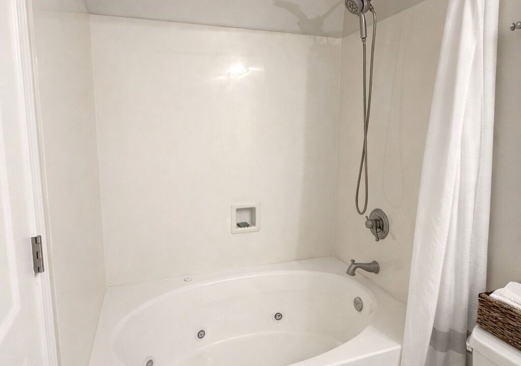 Photo of Bathroom in Destrehan