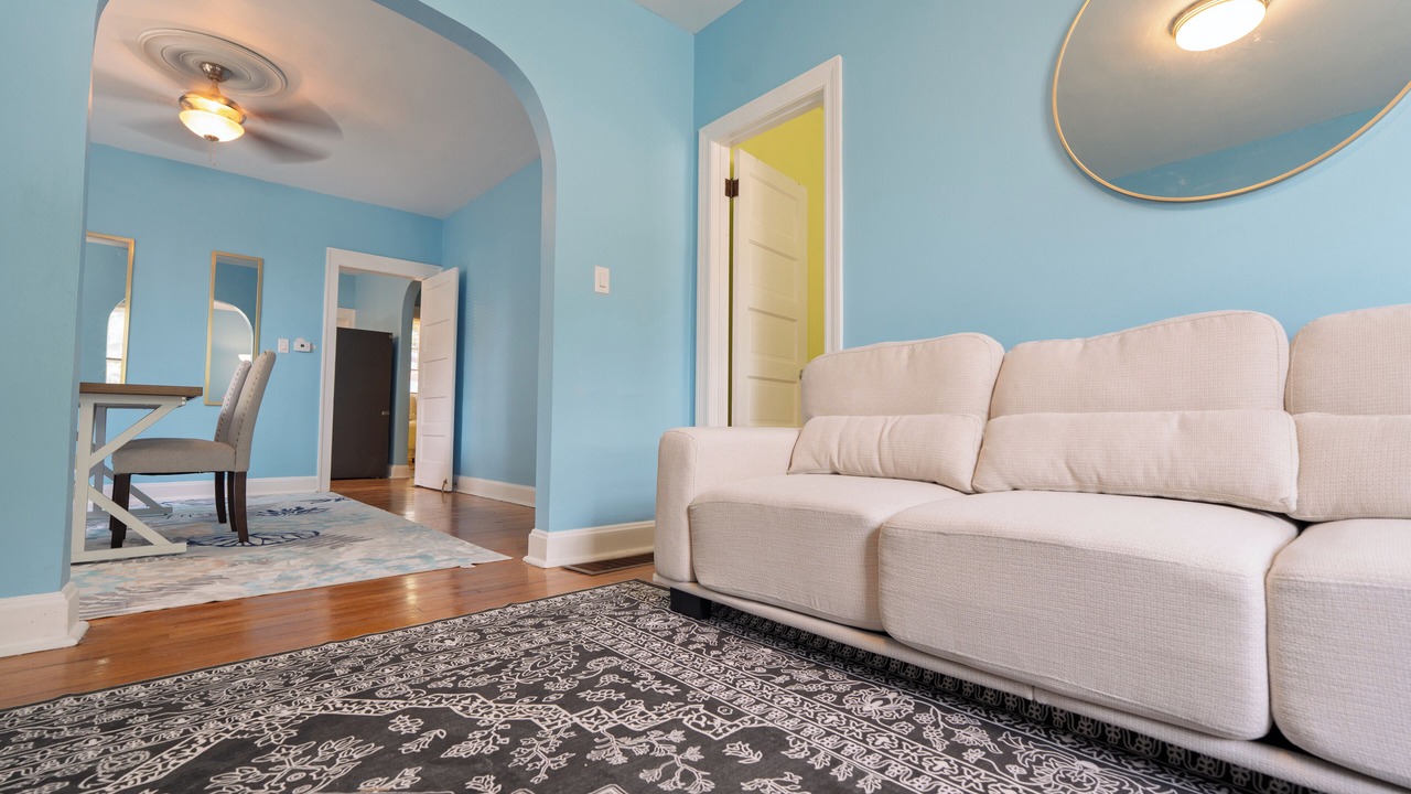 Photo of Livingroom in Skokie