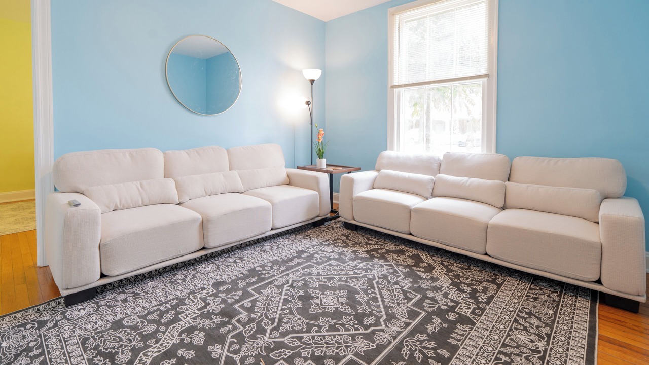 Photo of Livingroom in Skokie