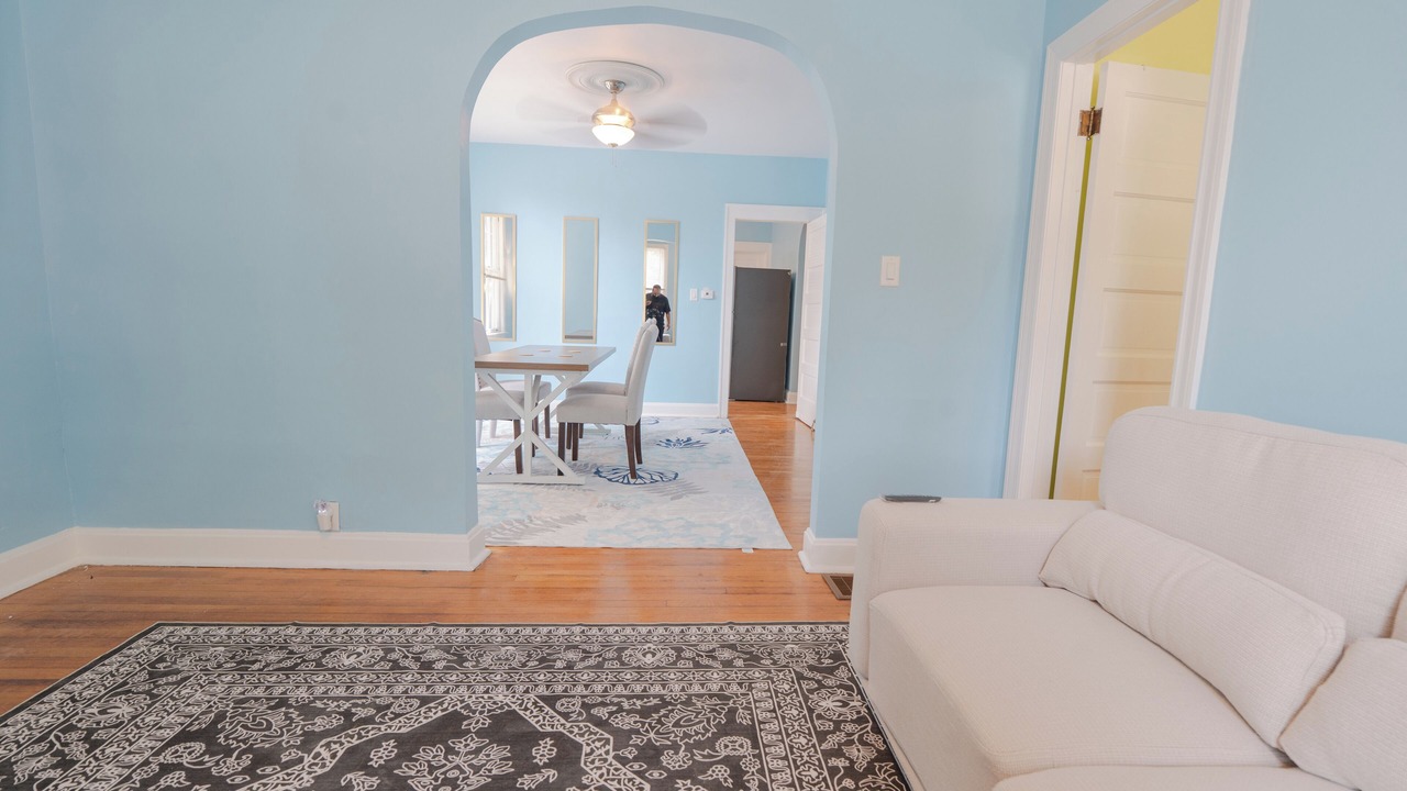 Photo of Livingroom in Skokie
