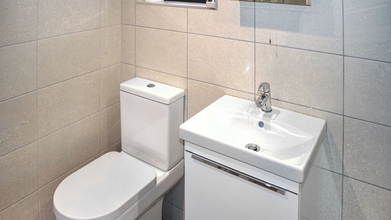 Photo of Bathroom in Combpyne