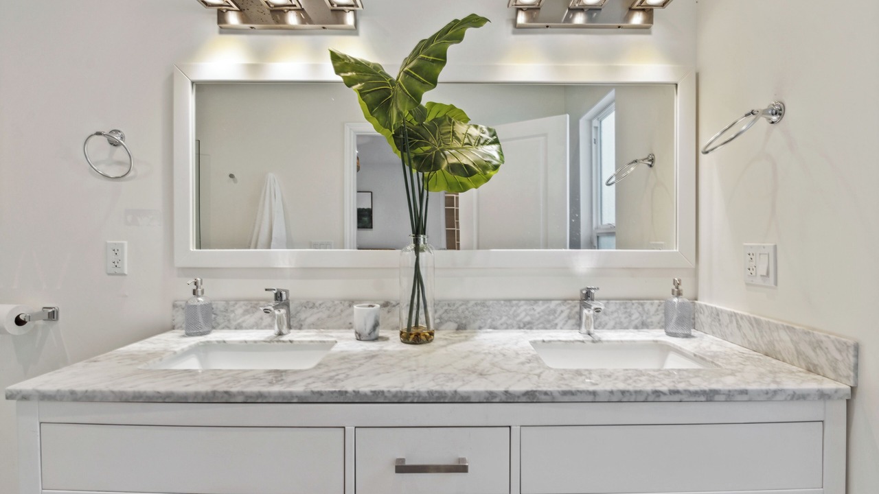 Photo of Bathroom in Encino