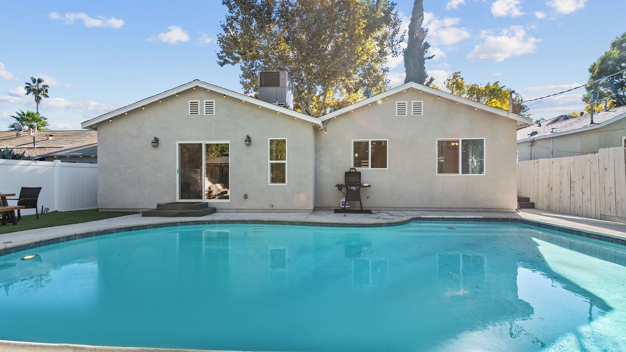 Photo of Outdoor in Encino
