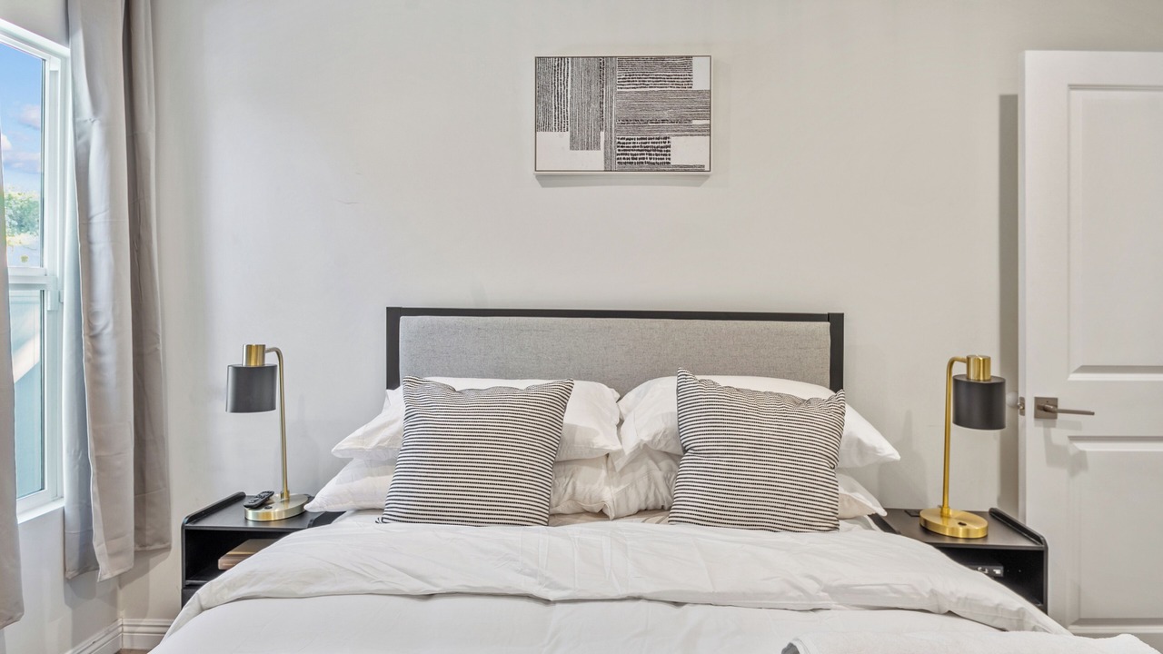 Photo of Bedroom in Encino
