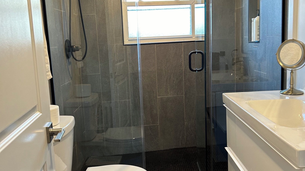 Photo of Bathroom in Passyunk Square