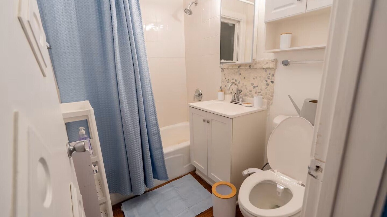 Photo of Bathroom in Skokie