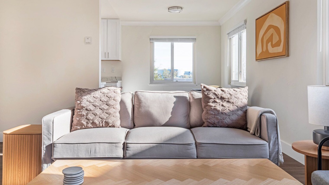 Photo of Livingroom in Millbrae