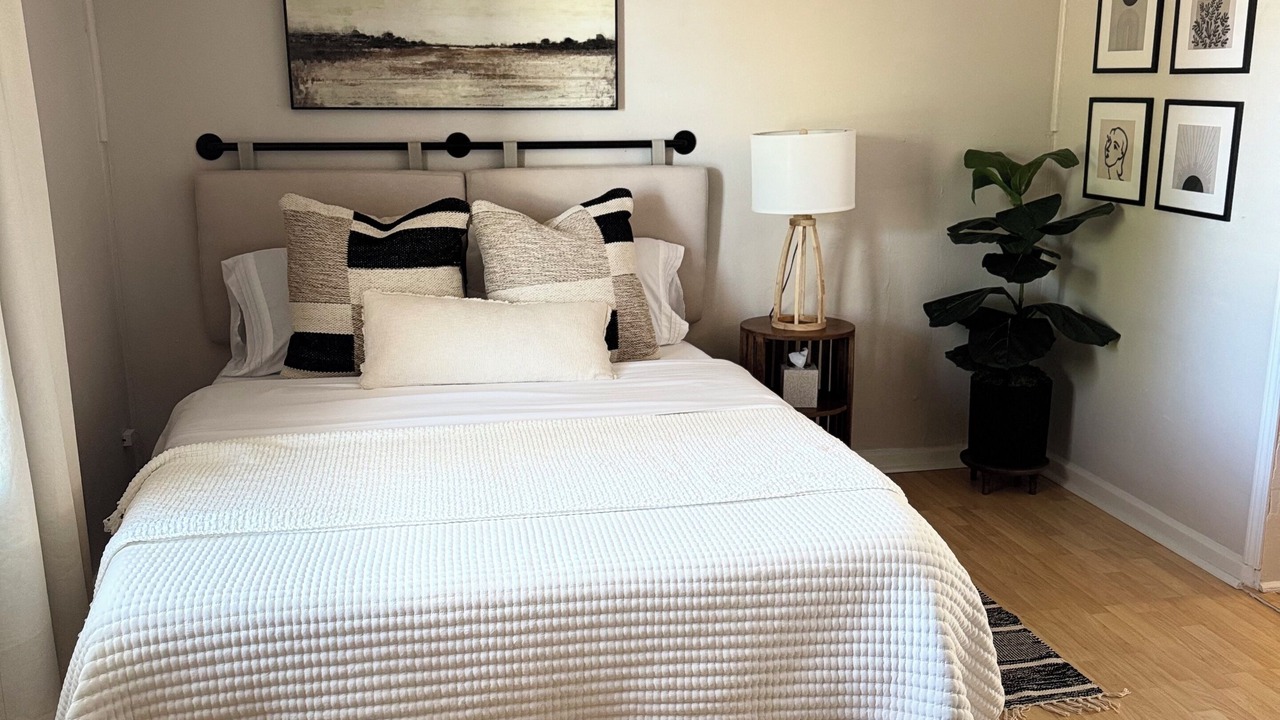 Photo of Bedroom in Santa Rosa