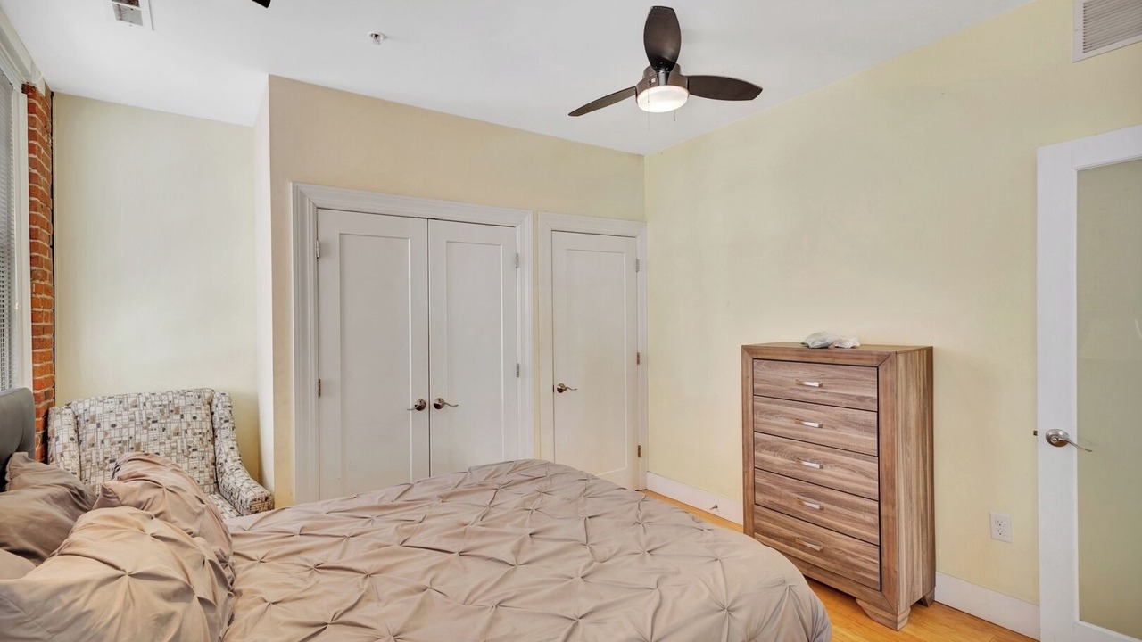Photo of Bedroom in Downtown Baltimore