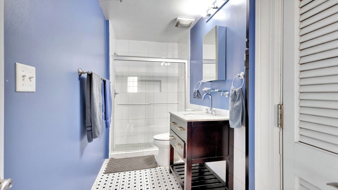 Photo of Bathroom in Downtown Baltimore