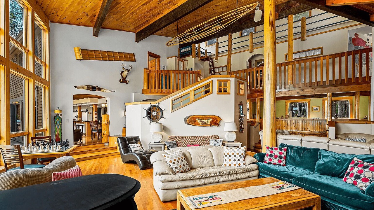 Photo of Livingroom in Northport