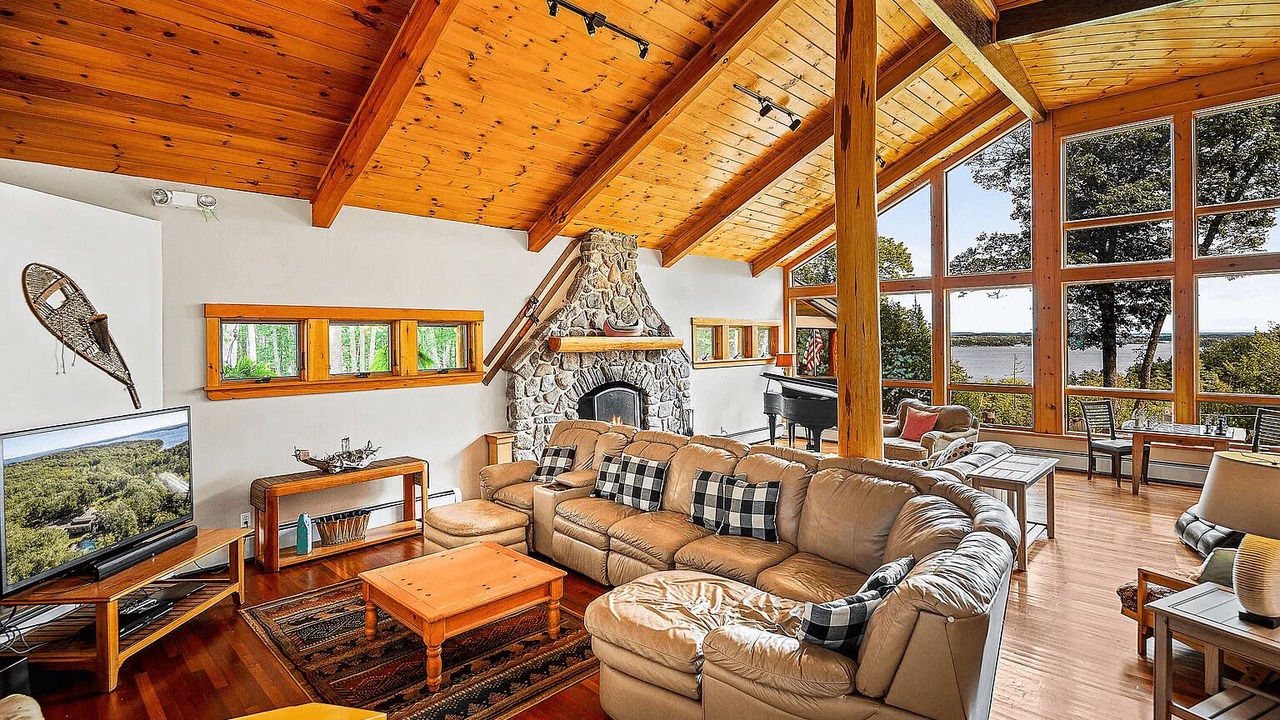 Photo of Livingroom in Northport