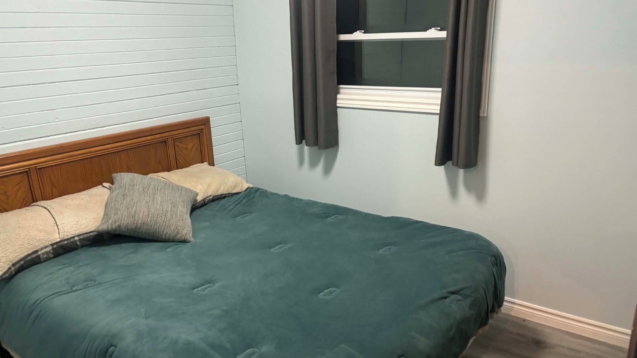Photo of Bedroom in Grand Bend