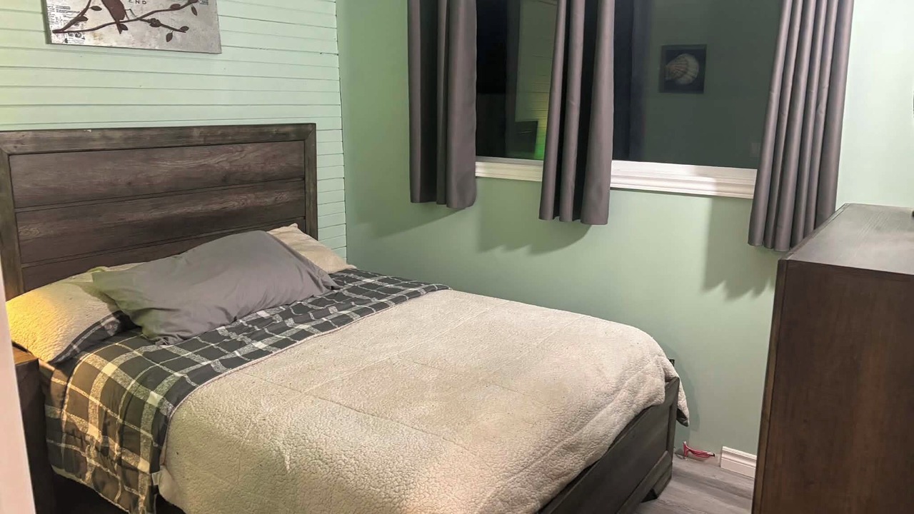 Photo of Bedroom in Grand Bend