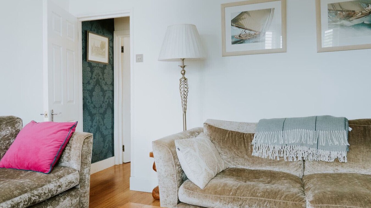 Photo of Livingroom in Horsham