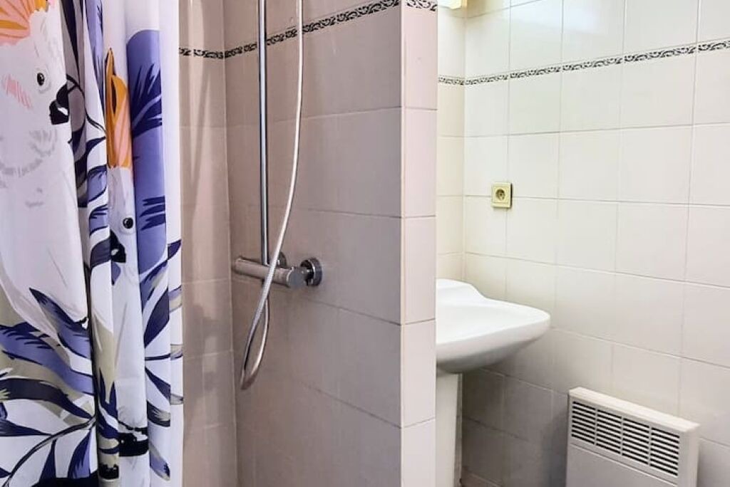 Photo of Bathroom in Sete