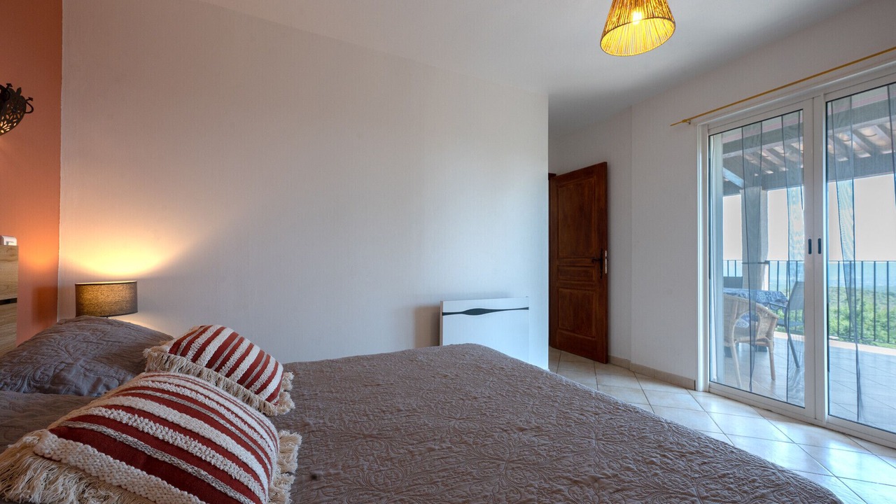Photo of Bedroom in Courry