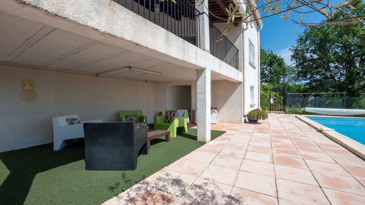 Photo of Patio Balcony in Courry