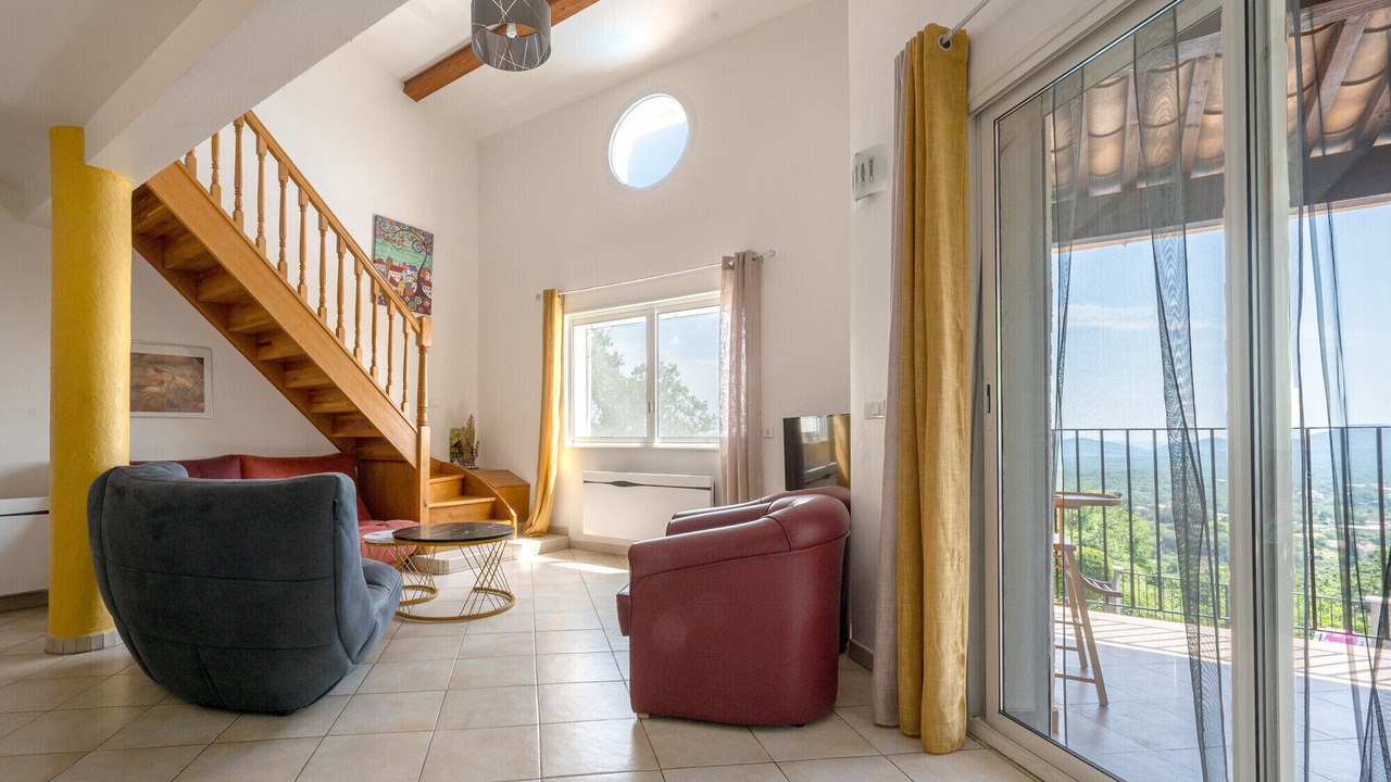Photo of Livingroom in Courry
