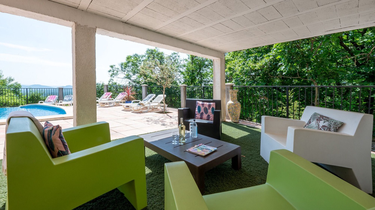 Photo of Patio Balcony in Courry