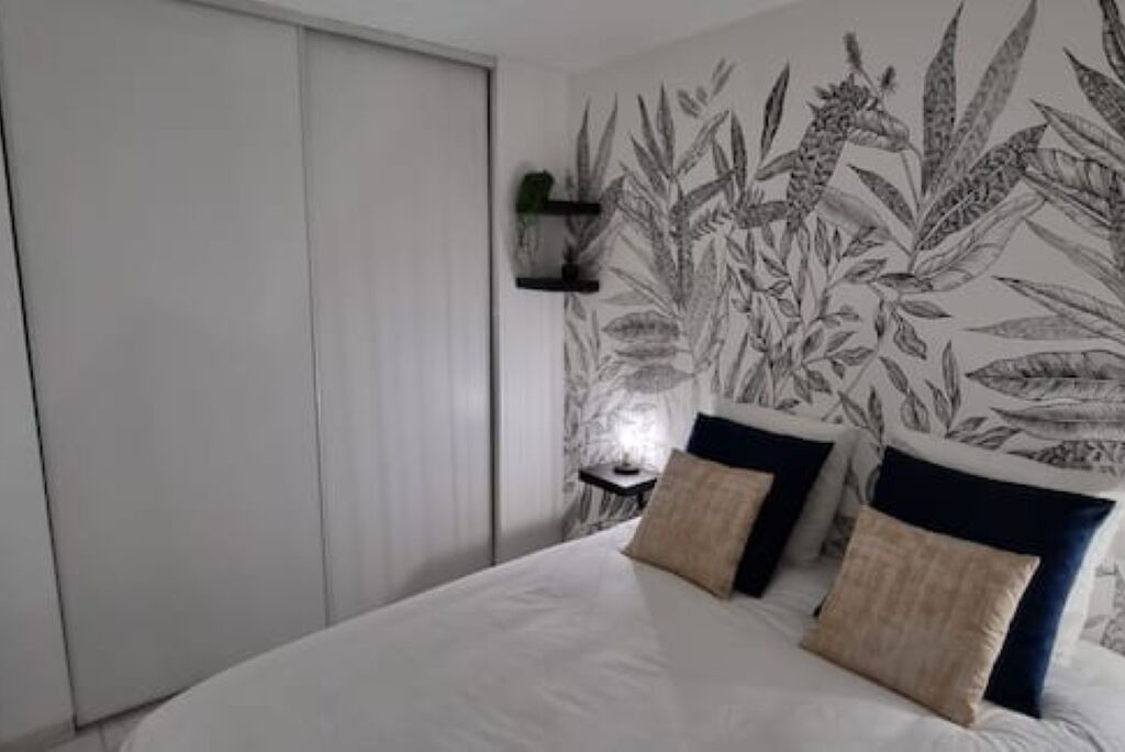 Photo of Bedroom in Sete