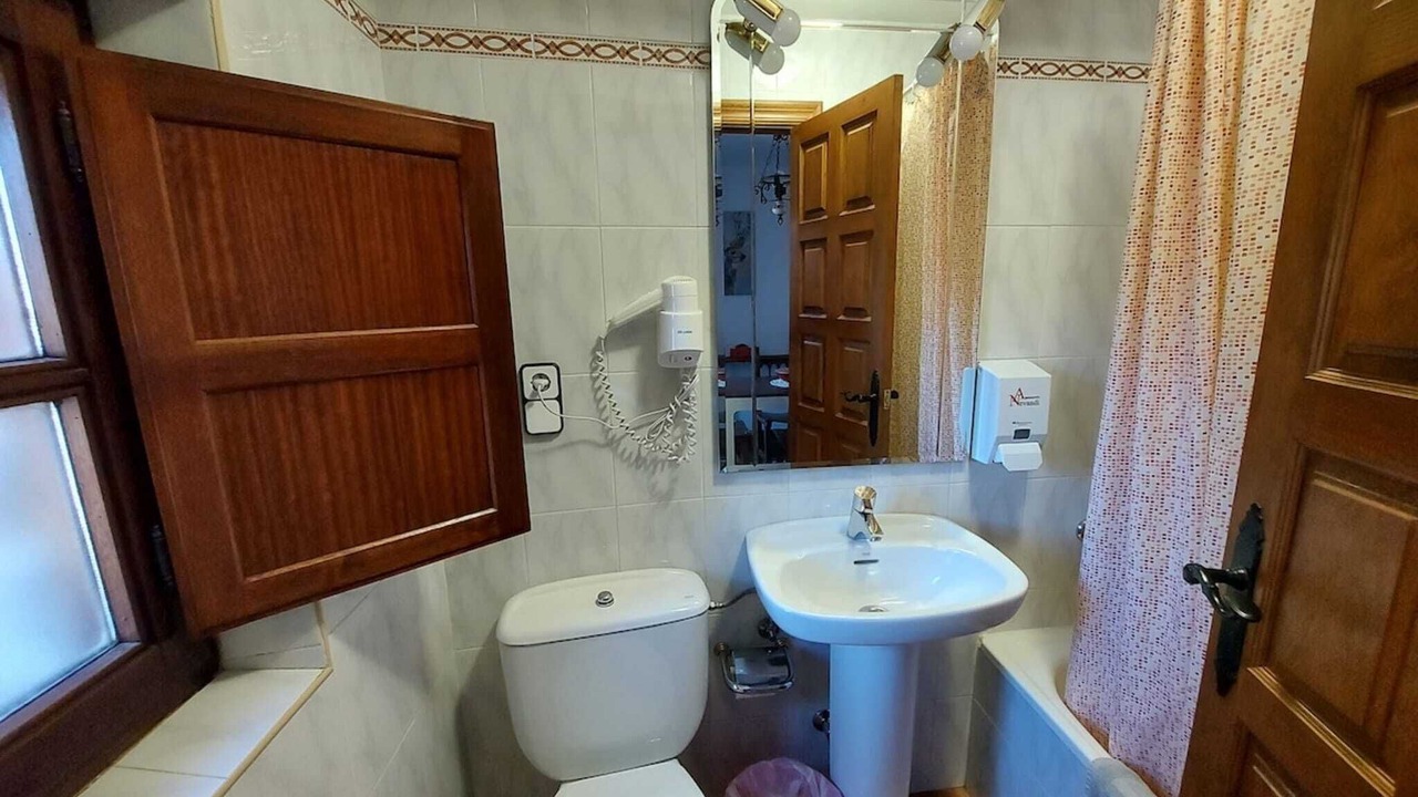 Photo of Bathroom in Pido
