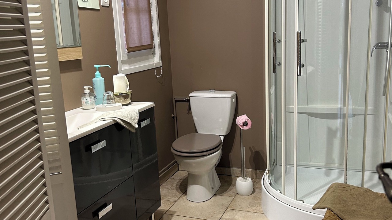 Photo of Bathroom in Saint-Romain-de-Colbosc