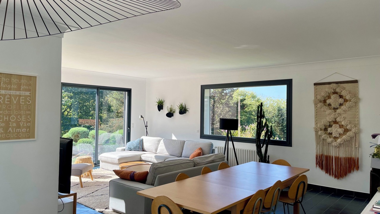 Photo of Livingroom in Arbonne