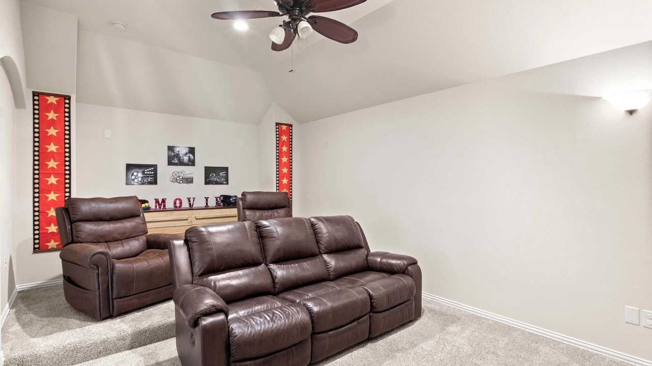Photo of Livingroom in Hickory Creek