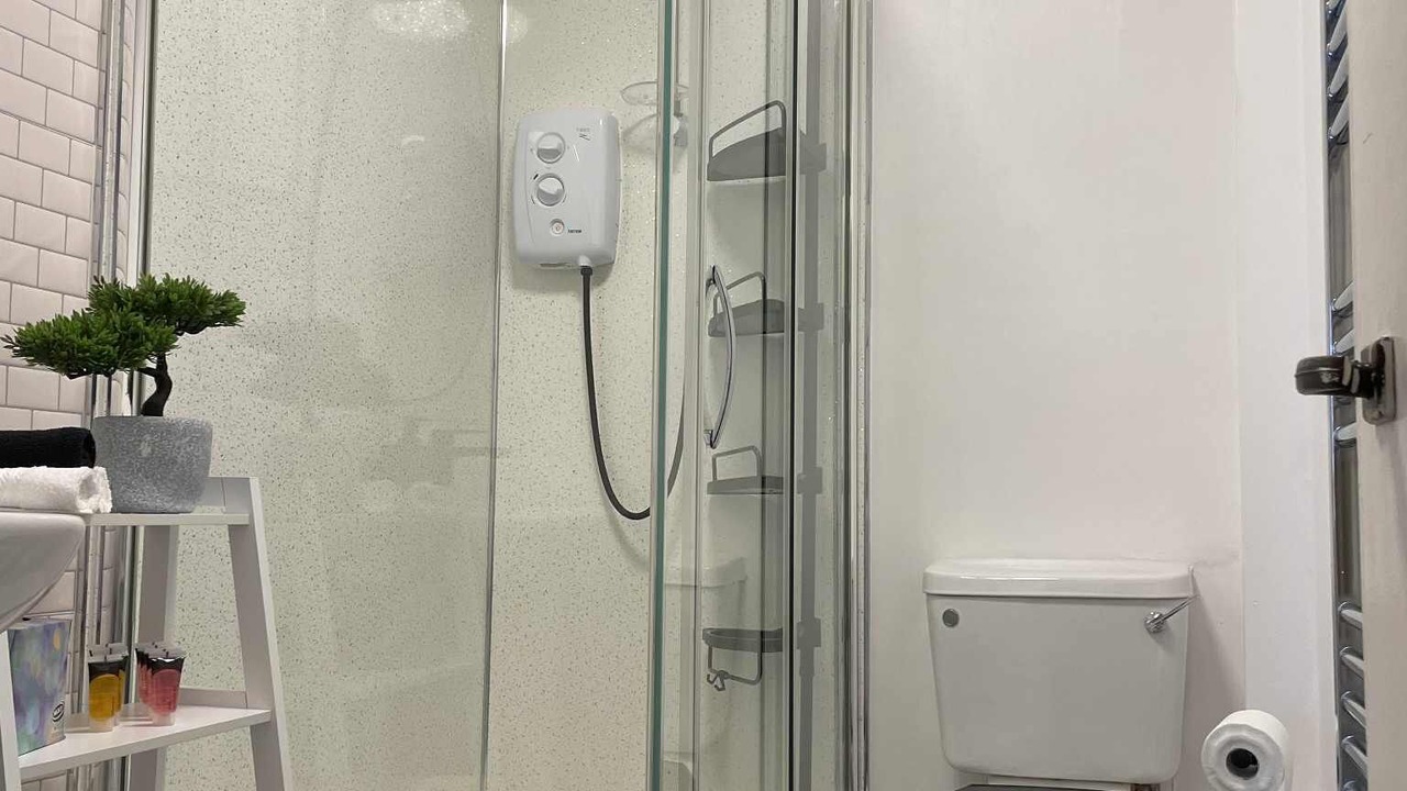 Photo of Bathroom in Lampeter